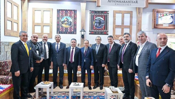 Başkan Böcek, ITB Berlin Fuarı’nda Antalya’yı tanıtıyor