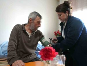 Çukurova Belediyesinden evde bakım ve sağlık hizmeti