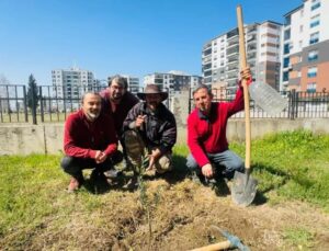 Doğa için 3 yıldır köpeğiyle ülkeyi geziyor
