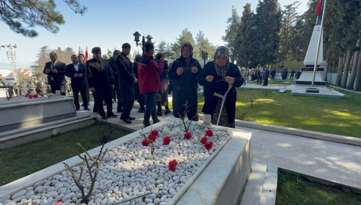 Eğirdir’de 18 Mart Şehitleri Anma ve Çanakkale Deniz Zaferi’nin 110. yıl dönümü için tören düzenlendi