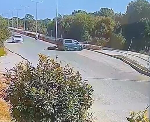 Ehliyetsiz sürücünün ’U’ dönüşü motosikletliyi ağır yaraladı