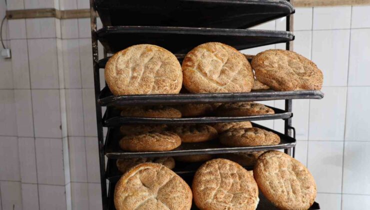 Fırınlarda Ramazan pidesi mesaisi sürüyor