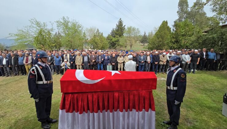 Hastalığa yenik düşen uzman çavuş son yolculuğuna uğurlandı