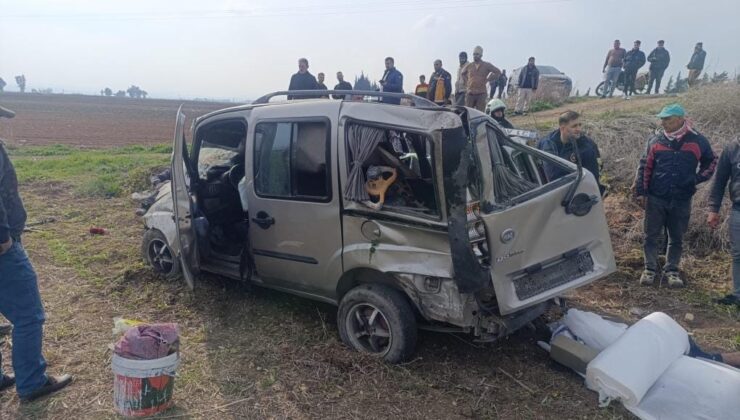 Hatay’da hafif ticari araç tarlaya uçtu: 1’i ağır 3 yaralı