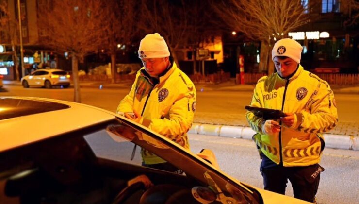 Isparta’da 1 saatte 10 araç ve sürüsüne idari para cezası kesildi