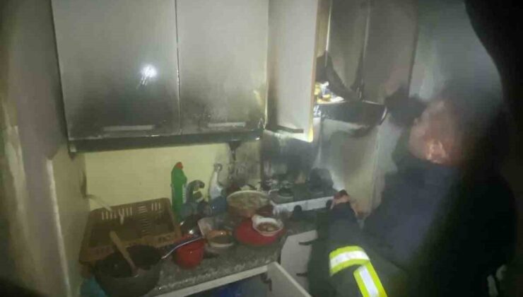 Isparta’da çıkan yangında dairenin mutfağı küle döndü