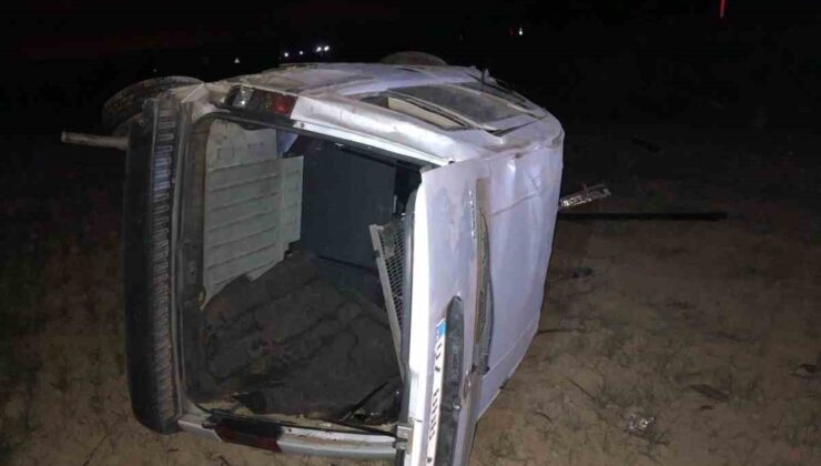 Isparta’da otomobil takla atarak şarampole devrildi