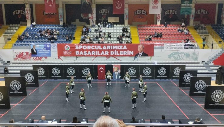 Kepez Belediyesi’ne halk oyunlarında Antalya il birinciliği