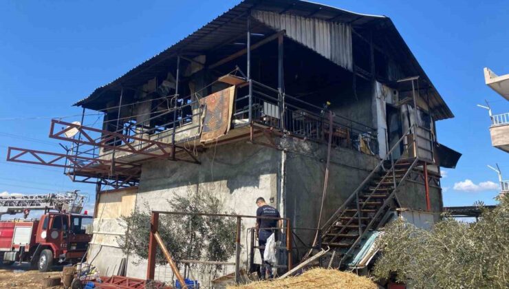 Kızını alevlerin arasında gören baba, onu son anda kurtardı