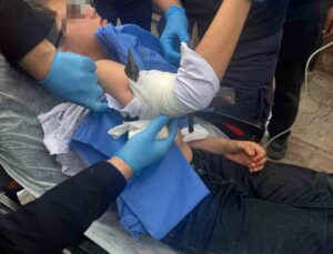 Koluna saplanan demir parmaklıkla hastaneye kaldırıldı