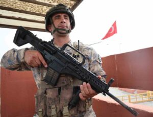 Mehmetçik bayramda da ’Gök Vatan’ nöbetinde