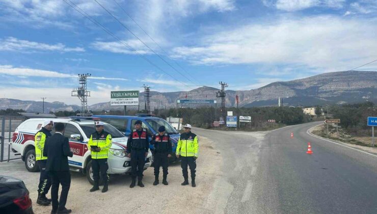 Mersin Mut’ta  trafik ekiplerinden denetim
