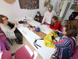 Mersin’de kadın ve çocuk atölyeleri fabrika gibi işliyor