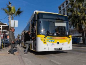 Mersin’de toplu taşıma araçlarıyla günde 200 bin yolcu taşınıyor