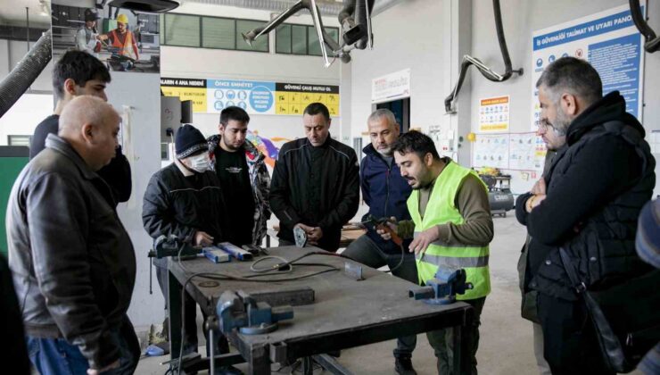 Mersinli gençler kariyer kapısını MERCEK ile aralıyor