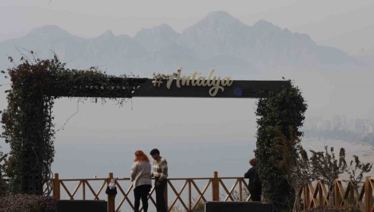 Meteoroloji uyarmıştı:  Antalya’da toz taşınımı etkili oldu, görüş mesafesi düştü