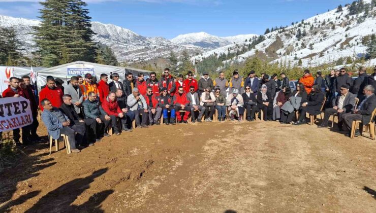 Muhsin Yazıcıoğlu vefatının 16. yılında dualarla anıldı