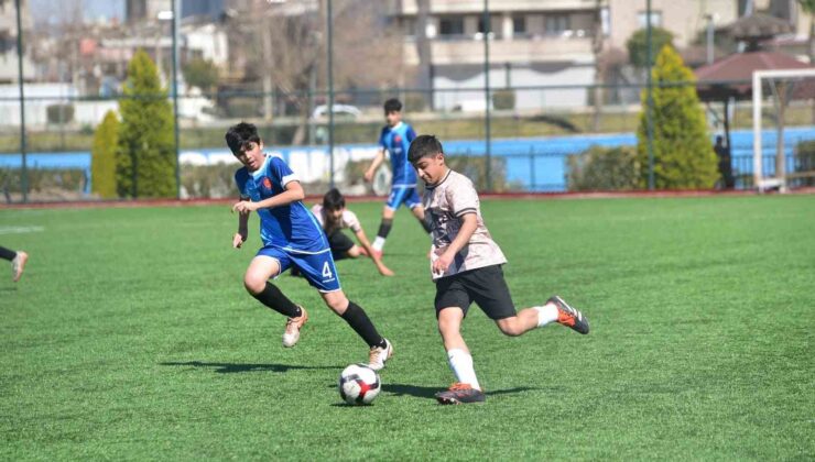 Osmaniye’de okullar arası Yıldız Erkekler Futbol turnuvası sona erdi