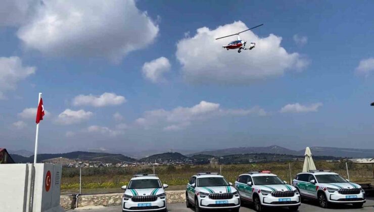Sürücülerin yakalanma hissini arttırmak için cayrokopterli denetim