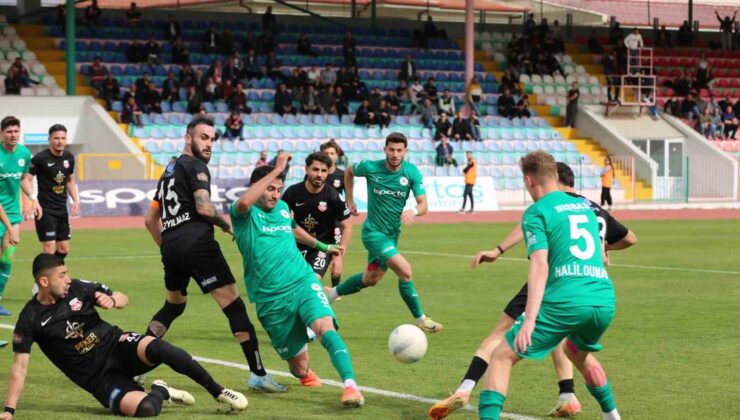 TFF 2. Lig: Isparta 32 Spor: 1 – GMG Kastamonuspor: 3