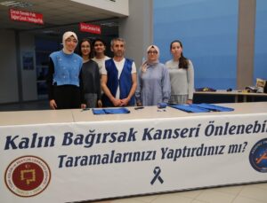 Tıp Fakültesi Öğrencileri, kolon kanserine dikkat çekti