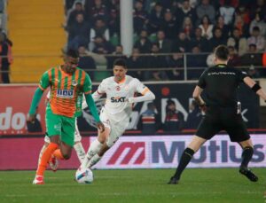 Trendyol Süper Lig: Corendon Alanyaspor: 1 – Galatasaray: 2 (Maç sonucu)
