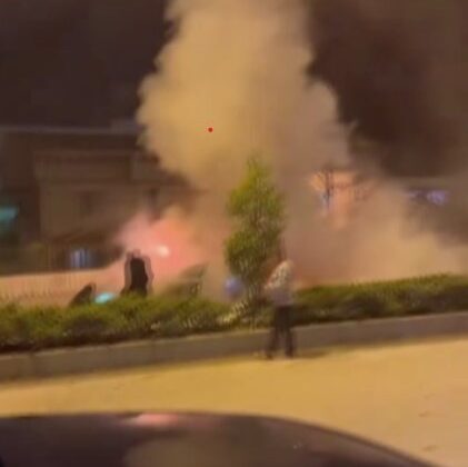 Seyir halindeki otomobilde yangın çıktı