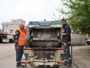 Temizlik ekibi kaplumbağaların hayatını kurtardı