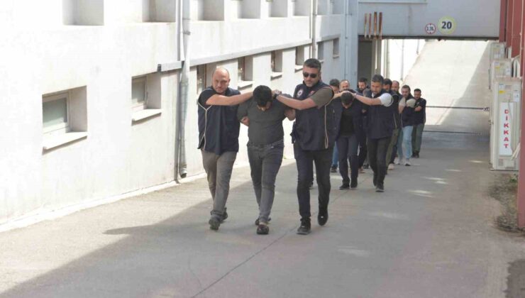 Adana’da DEAŞ’ın uyuyan hücresindeki 5 şüpheli tutuklandı, 1’i sınır dışı edildi