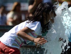 Adana’da sıcak hava bunaltacak