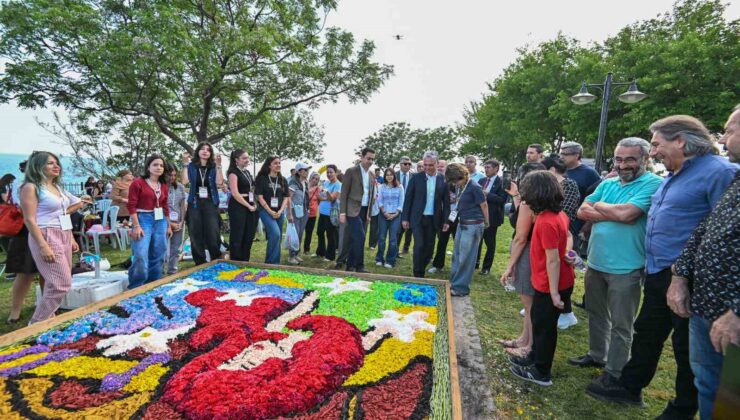 Antalya çiçeklerle açık hava galerisine döndü