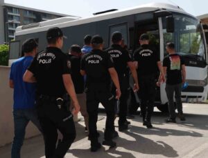Antalya’da son 2 haftada bin 316 aranan şahıs yakalandı