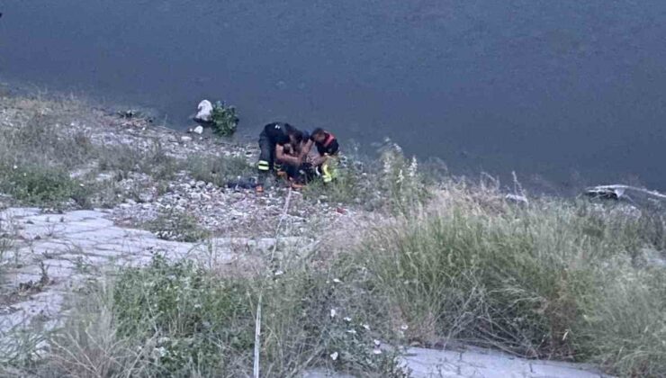 Asi Nehrinde mahsur kalan vatandaşı itfaiye ekipleri kurtardı