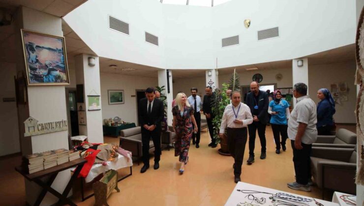 AÜ’de hastalara uygulamalı atölyelerde tarım ve sanatla terapi