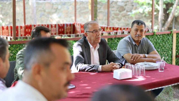 Başkan yapar, dağ bandı muhtarlarıyla bir araya geldi