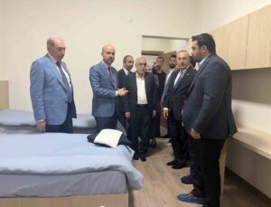 Bilal Erdoğan: “Öğretmenlerimize daha çok değer vermeliyiz çocuklarımızın öğretmen olmasını teşvik etmeliyiz”