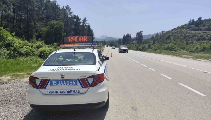 Burdur’da trafik denetimlerinde 7 bin 462 araç kontrol edildi