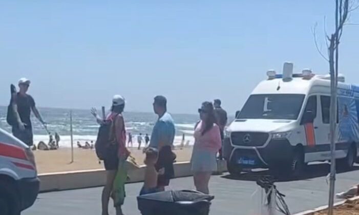 Dalgalı denize giren genç boğularak hayatını kaybetti