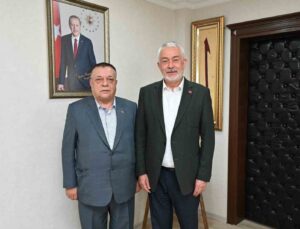 Emeklilerden Başkan Başdeğirmen’e destek