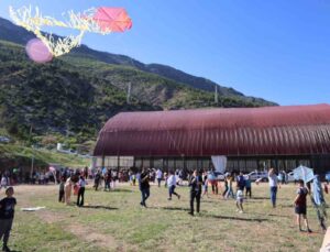 Gökyüzü uçurtmalarla şenlendi