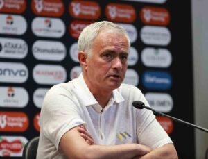 Jose Mourinho: “Başkan röportajında benim kalmamı istediğini belirtiyor, kendisi bana güveniyor”