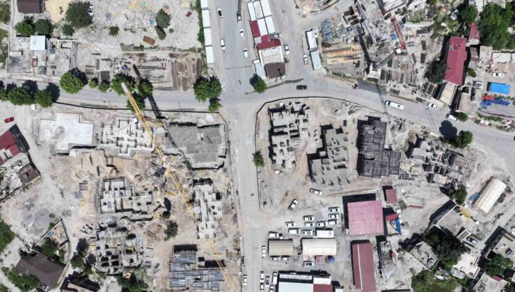 Kahramanmaraş’ın eski mahallelerinde deprem konutları yükseliyor