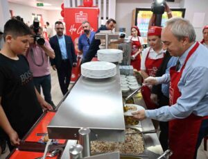 Kepez’de Öğrenci Kent Lokantası hizmete girdi