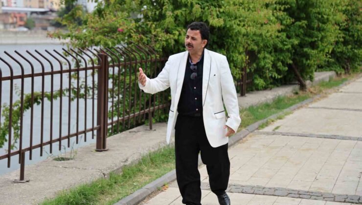 Konuşma bozukluğu olan şarkıcı sosyal medyada popüler oldu