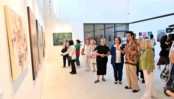 “Mistik Dokular” sergisi kapılarını açtı