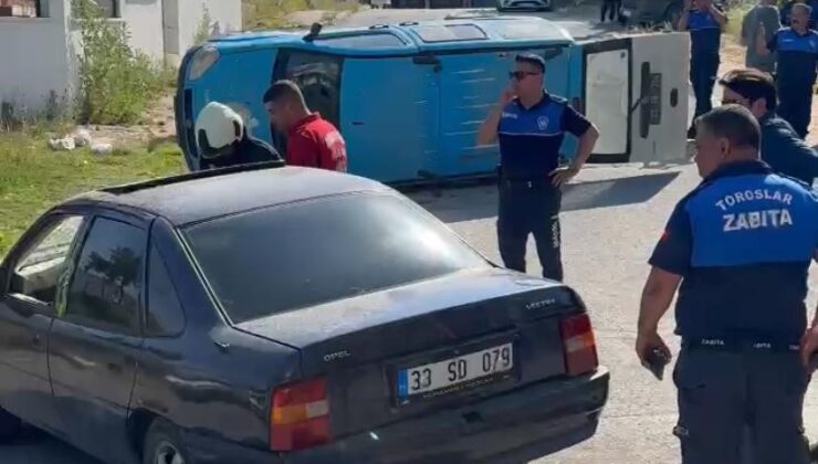 Motor ehliyetli otomobil sürücüsünün çarptığı zabıta aracı devrildi: 2 yaralı