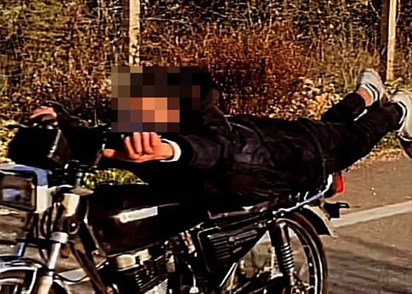 Motosikletli şov pahalıya patladı: Ehliyeti iptal edildi, 19 bin TL ceza kesildi