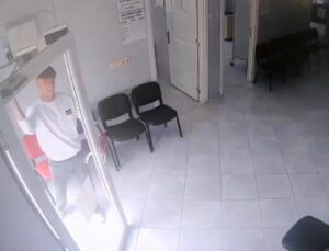 Osmaniye’de doktoru tehdit edip, sağlık merkezin camını kıran şüpheli gözaltında