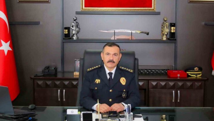 Osmaniye’de kırmızı ışıkta duran vatandaştan örnek davranış