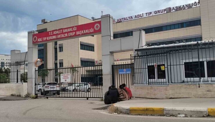 Oyun oynarken balkondan düşen küçük çocuğun cenazesi gözyaşları içinde teslim alındı